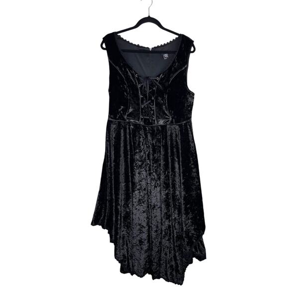 Crushed Black Velvet Corseted Gothic Dress Black Eyelet Trim Torrid Size 1 ~ 1X - Picture 2 of 14